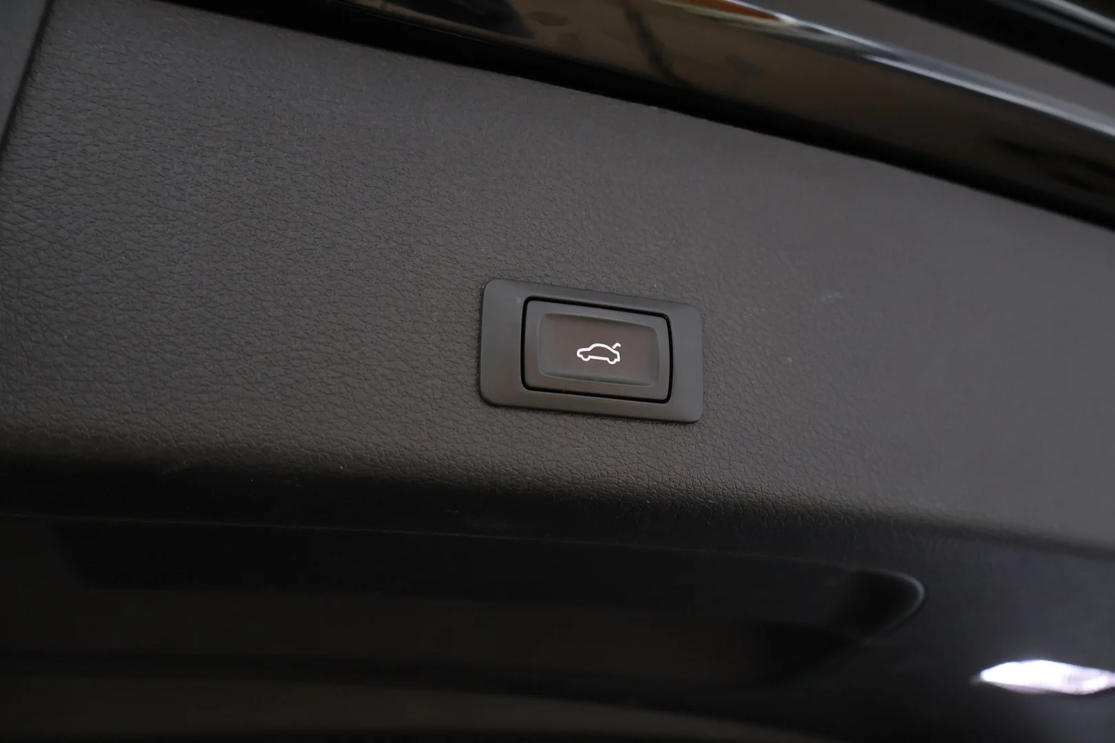 Car Image - 2iGQGq4I2uFdeTAfPJseSB