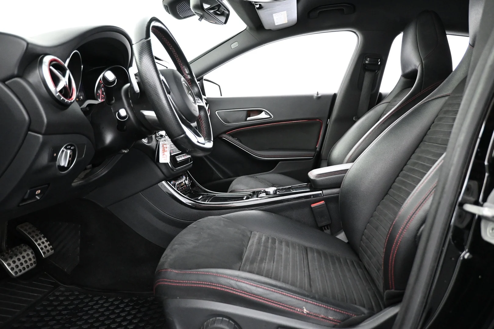 Car Image - 72gN29qikRRhtHbxz1XKko