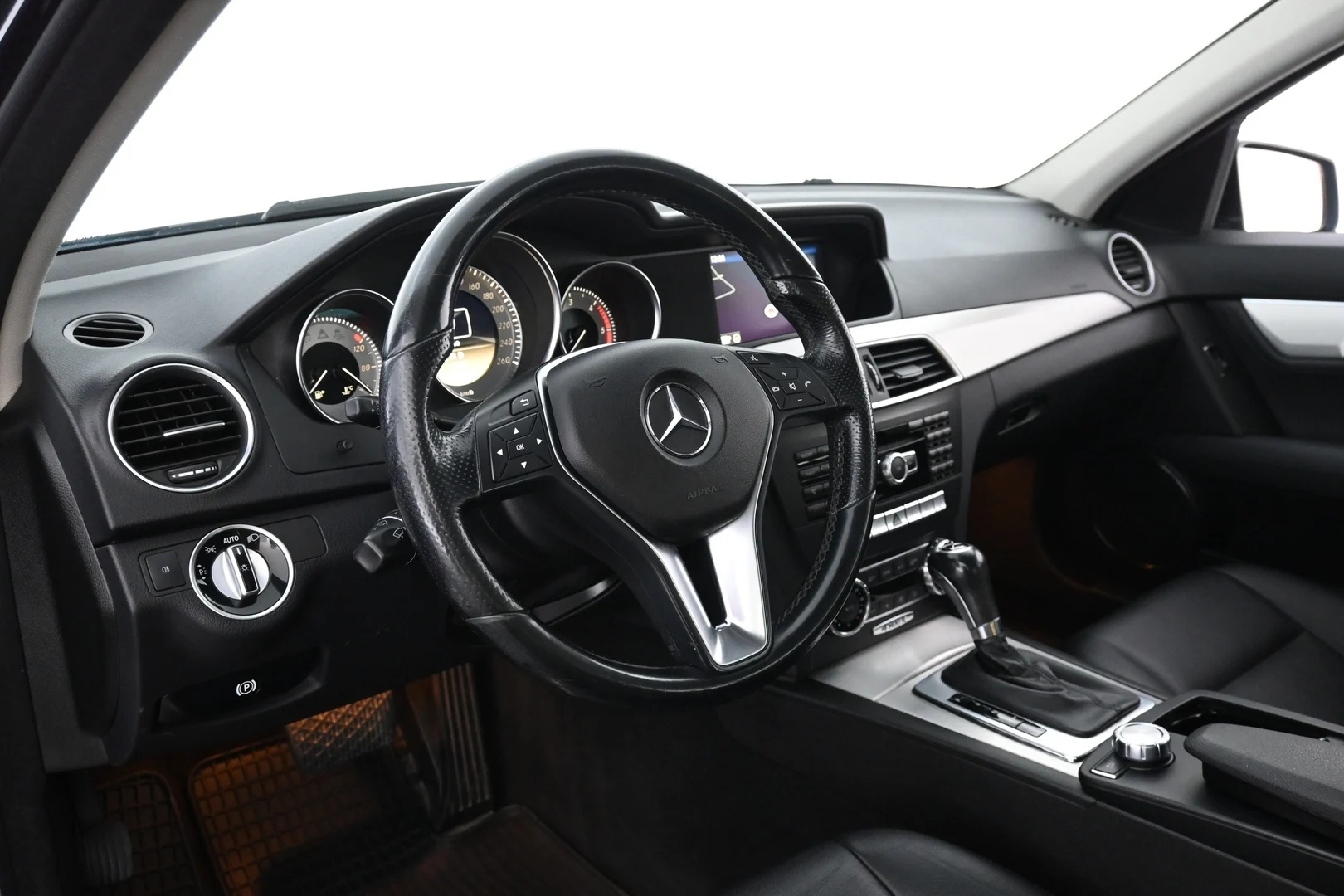 Car Image - 2pTcXg2g7hdNx2bXrj6iFW