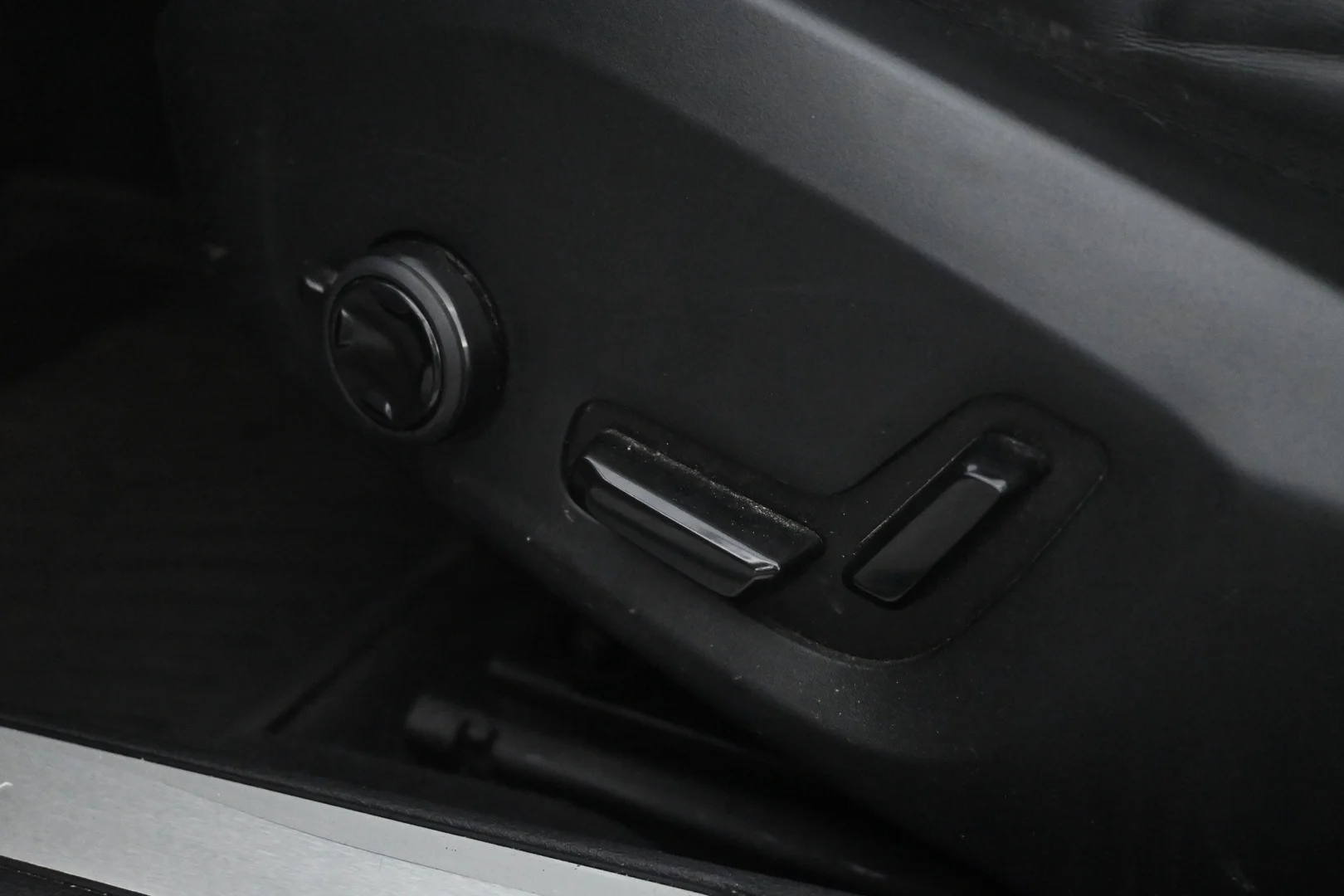 Car Image - 4pjUeRNaZPecvf22lN81go