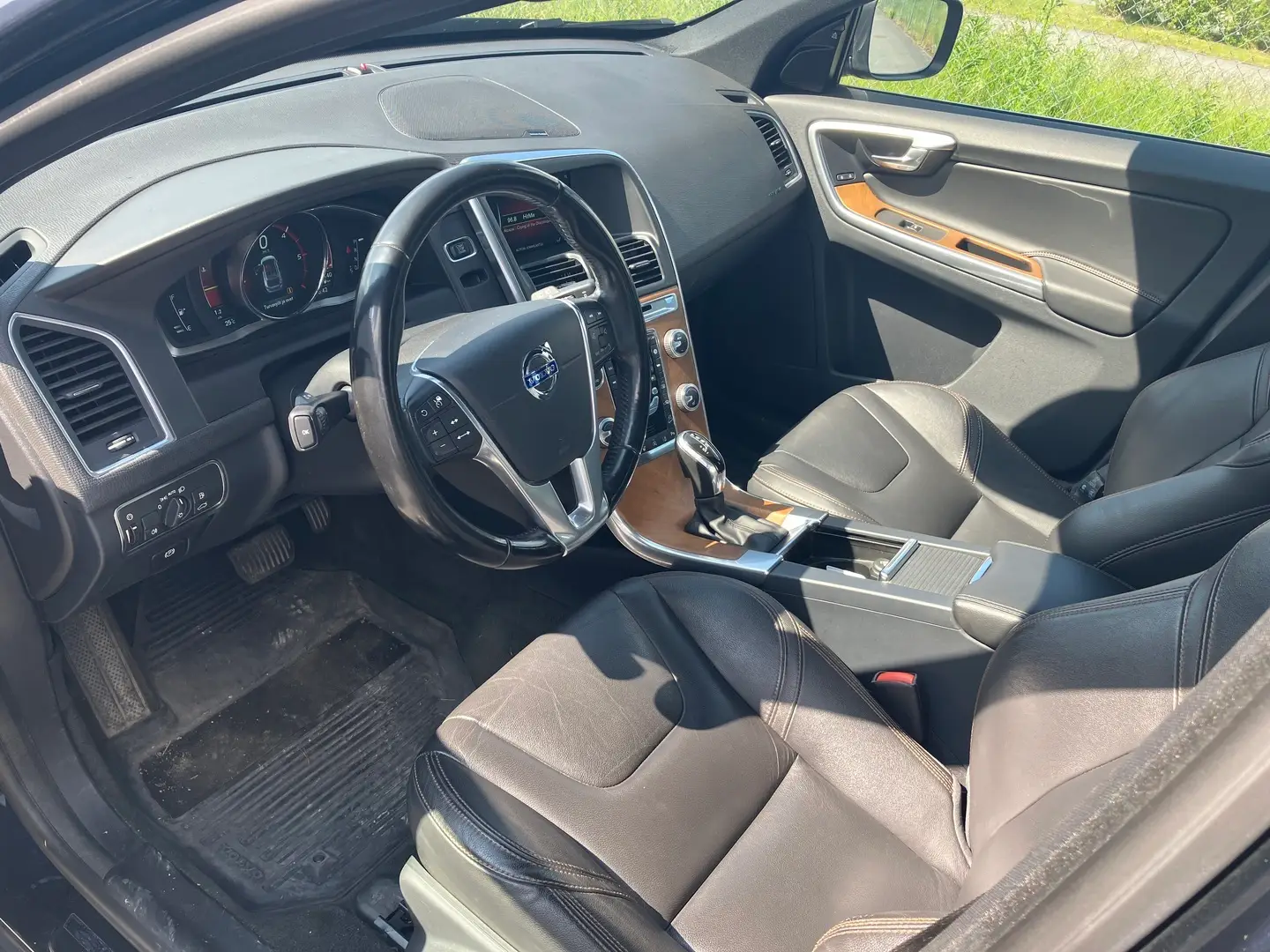 Car Image - 6VFqOI5dTJG5Sz5Ltn6WHF