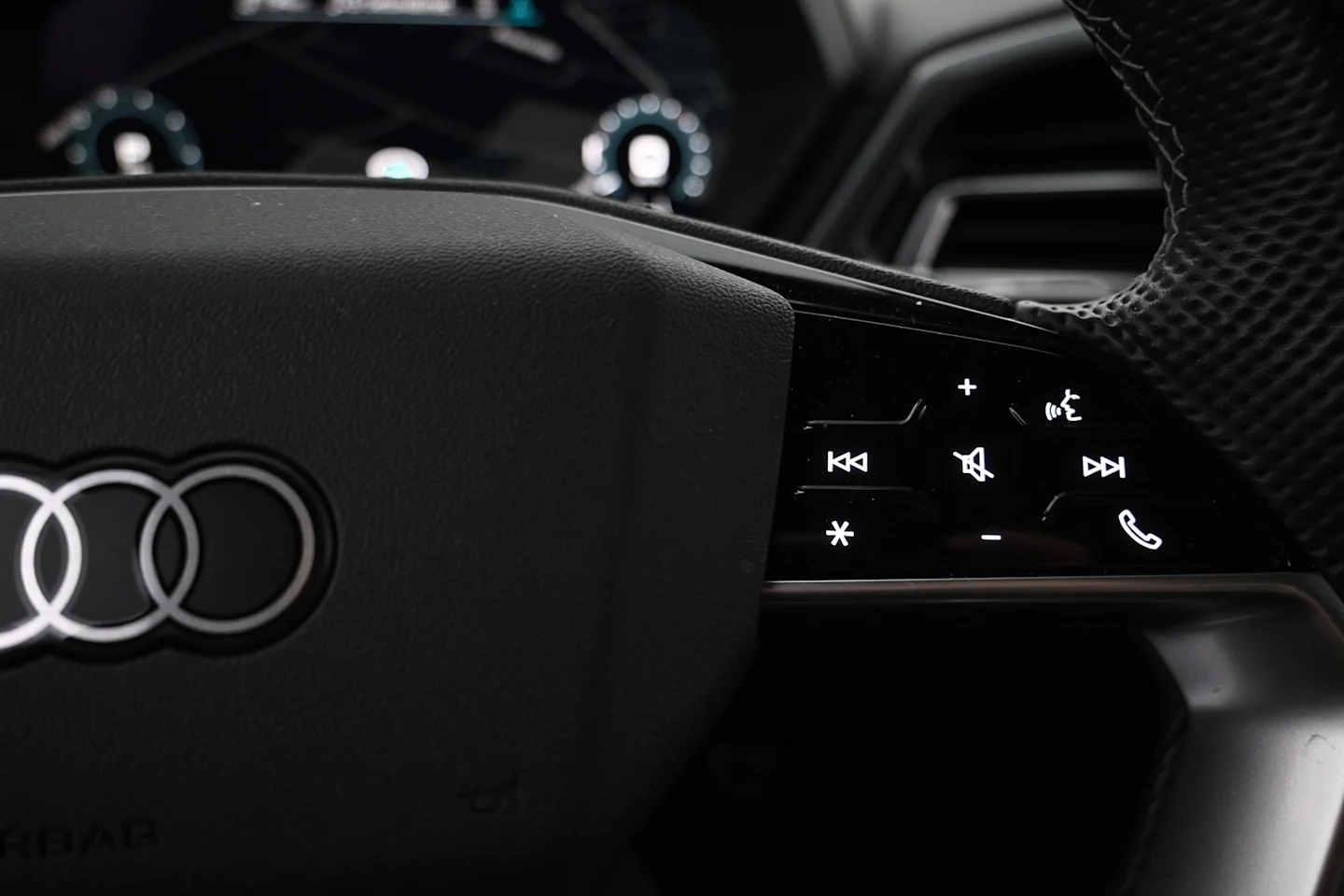 Car Image - 4f6lcNLgF0QAo1QeT6K9f1