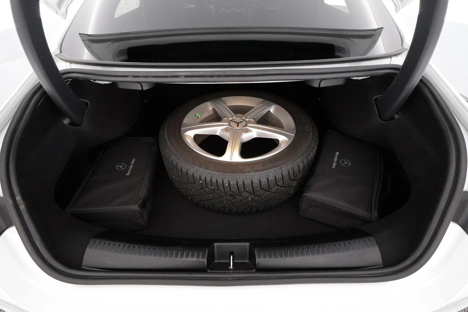 Car Image - jwxHs57sHz9xsZZ9FLU8V