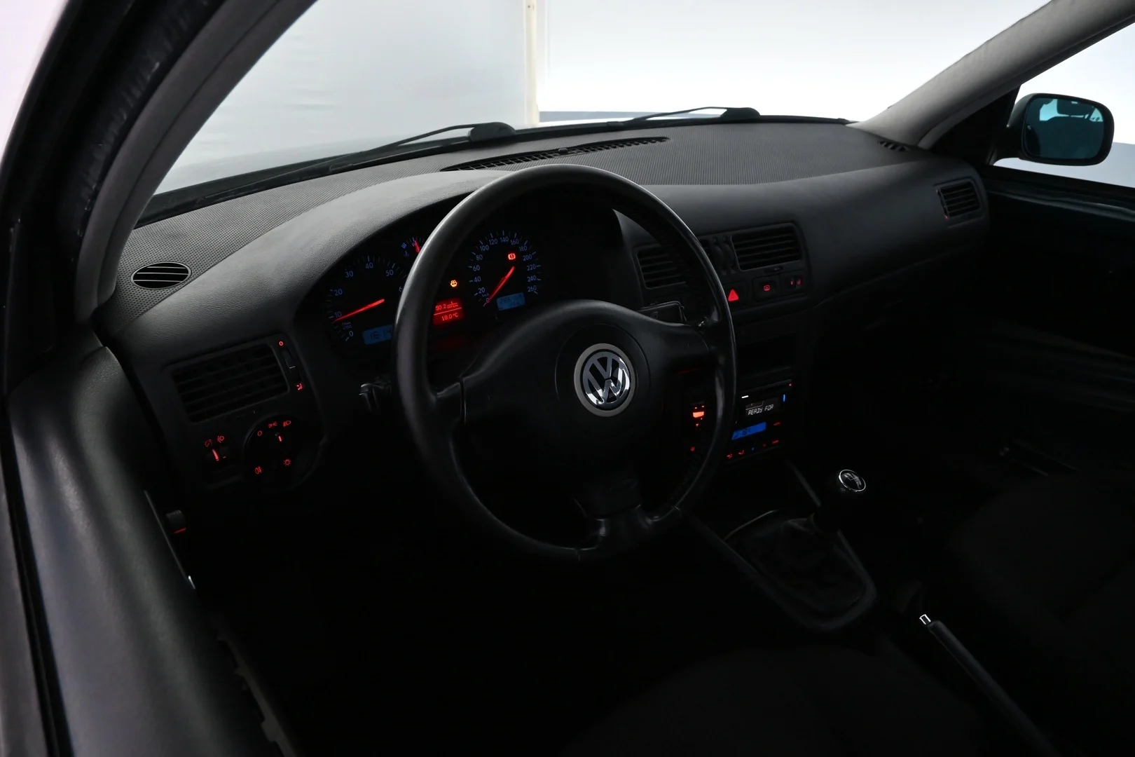 Car Image - 3qFuY4gTAF1MbMgYJb2FCl