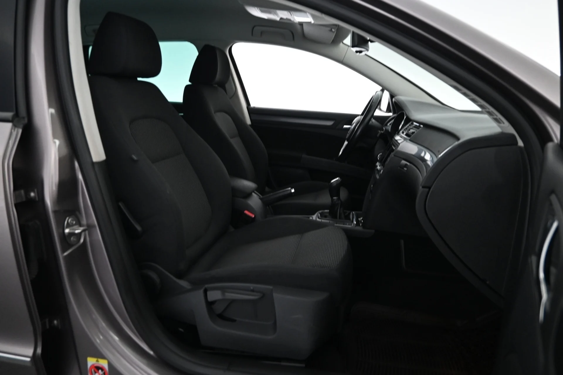 Car Image - 3cNP5TJkhBR4YlQlbaxzz0