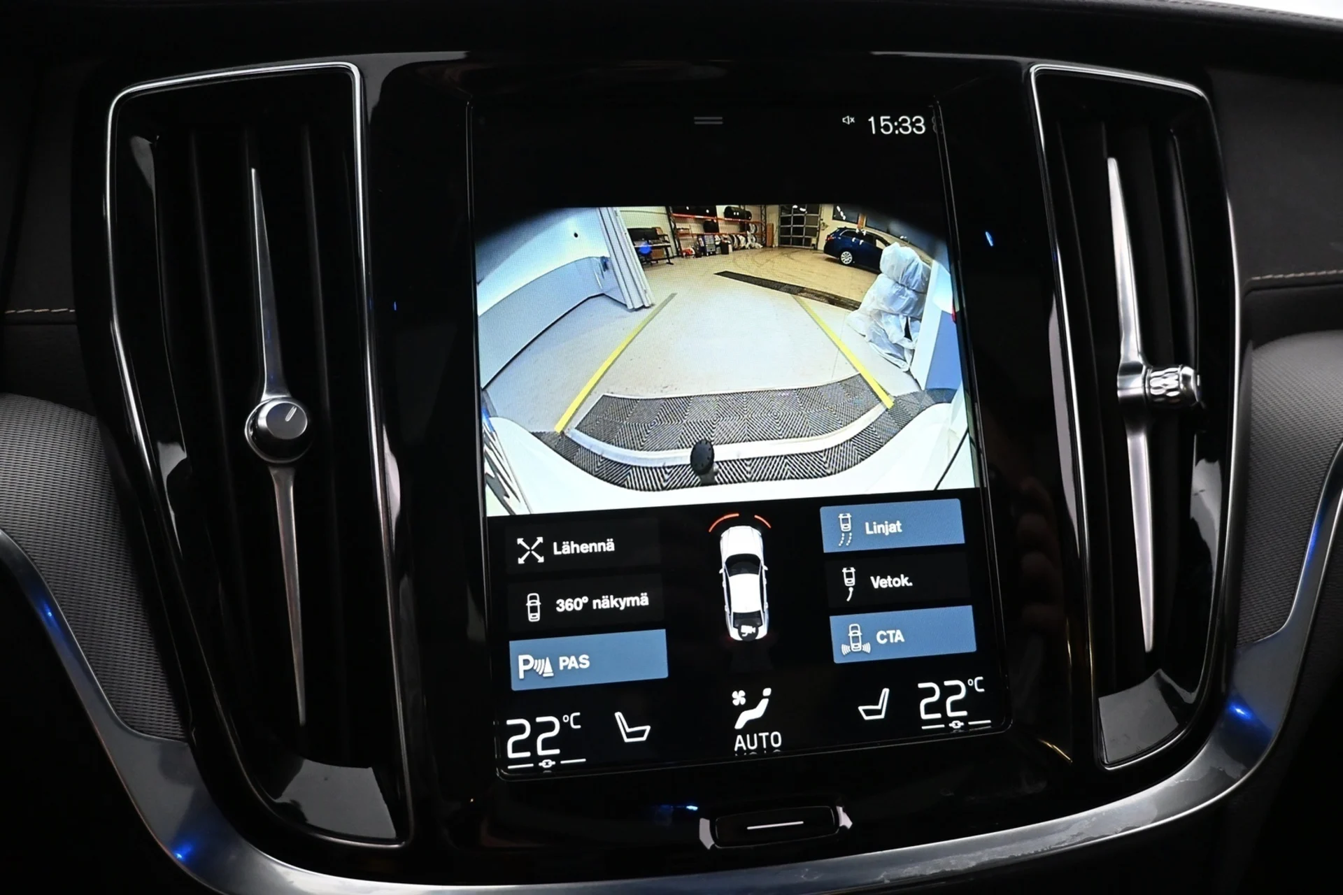 Car Image - 32GvS3yekf1Gi3i9d3I1wF