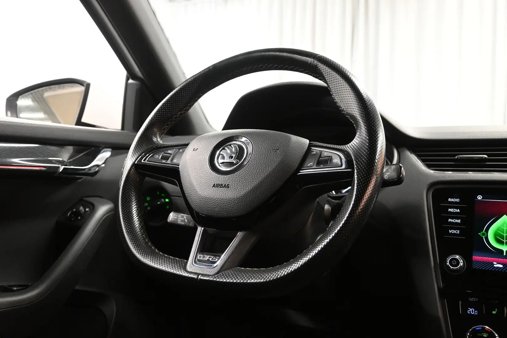 Car Image - 6Y2Ra4dwqqwawW1FA7KN50