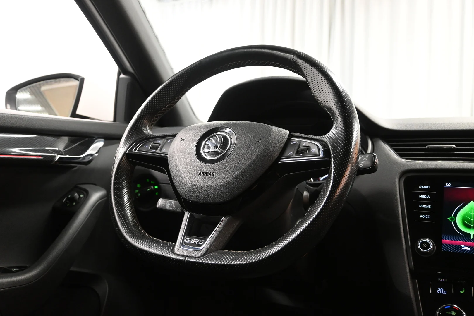 Car Image - 6Y2Ra4dwqqwawW1FA7KN50