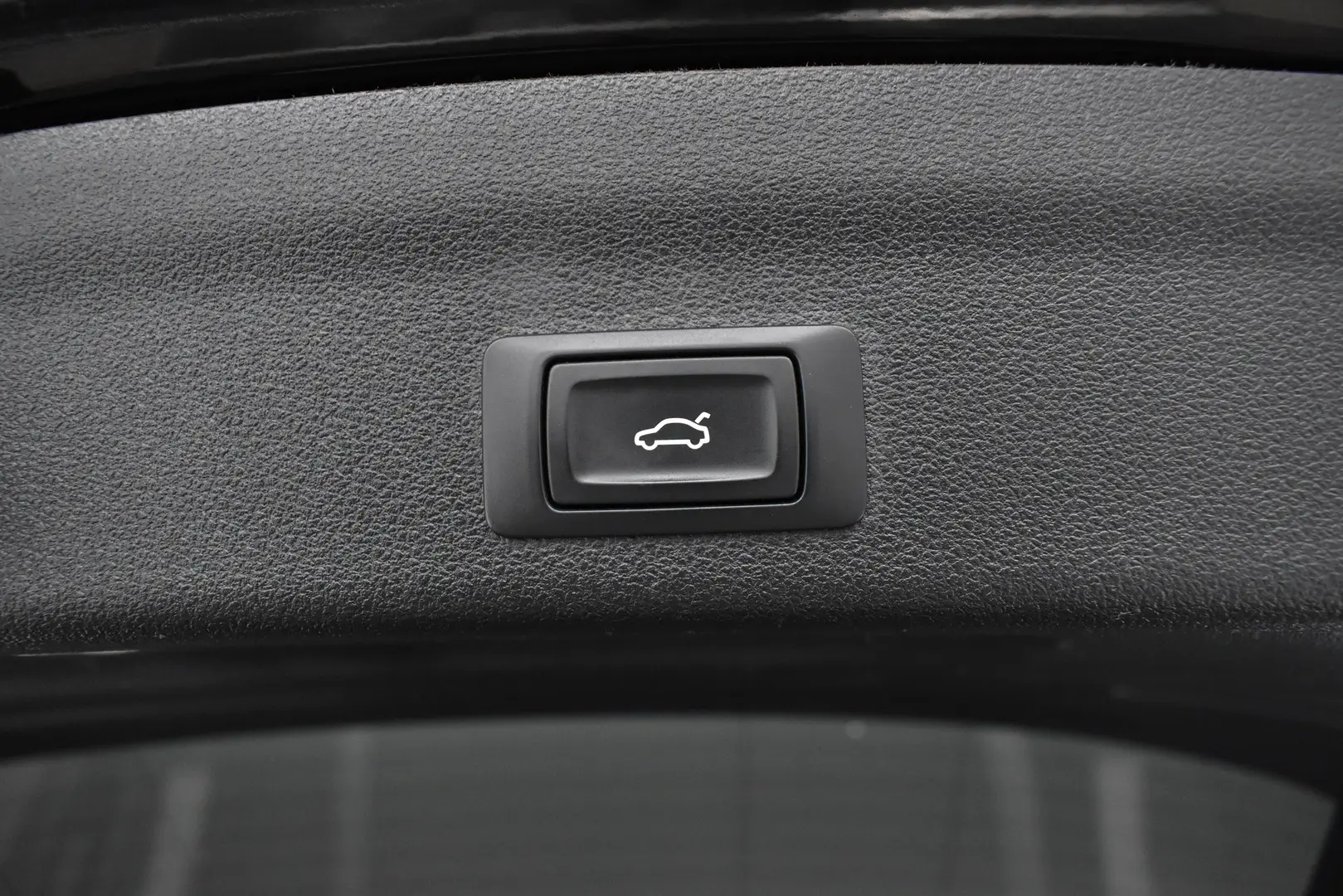 Car Image - 16rbipUf12MfZIzCqlGn4E