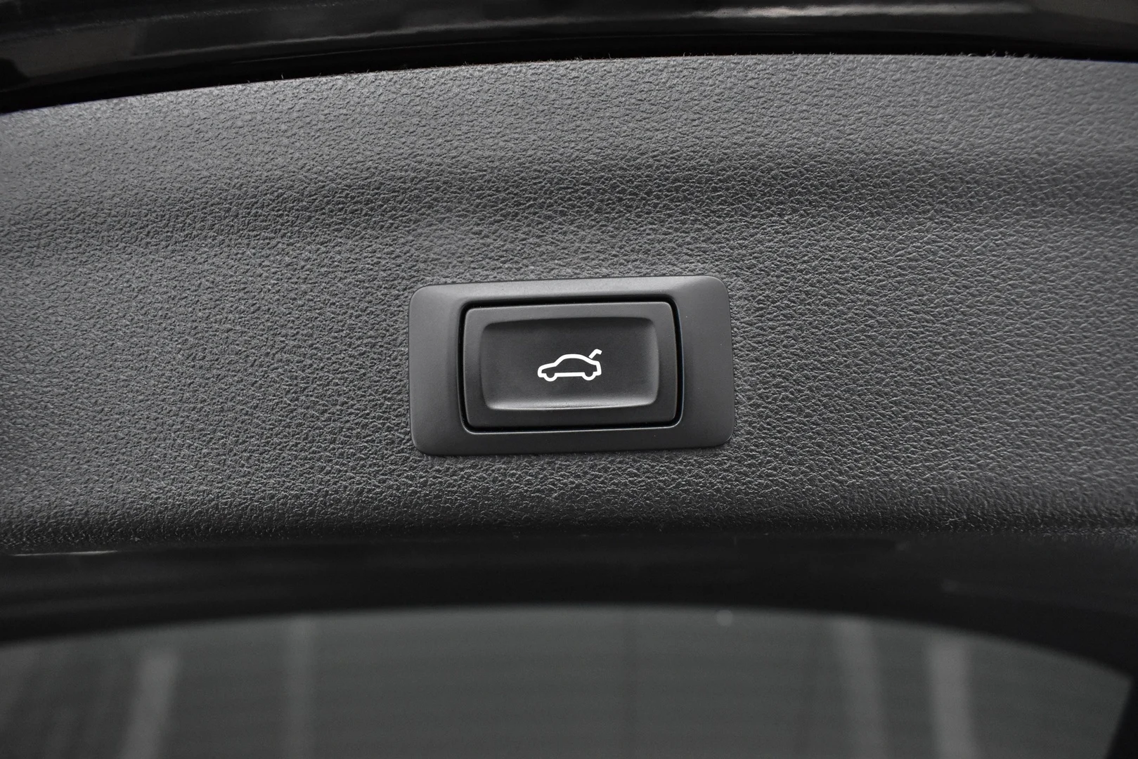 Car Image - 16rbipUf12MfZIzCqlGn4E