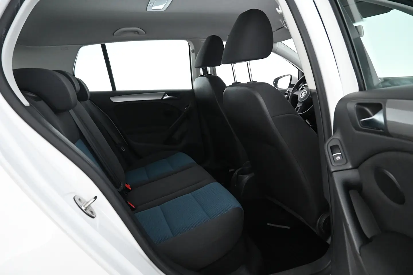Car Image - 4PUjTZkG06DD75cKPM4Upr