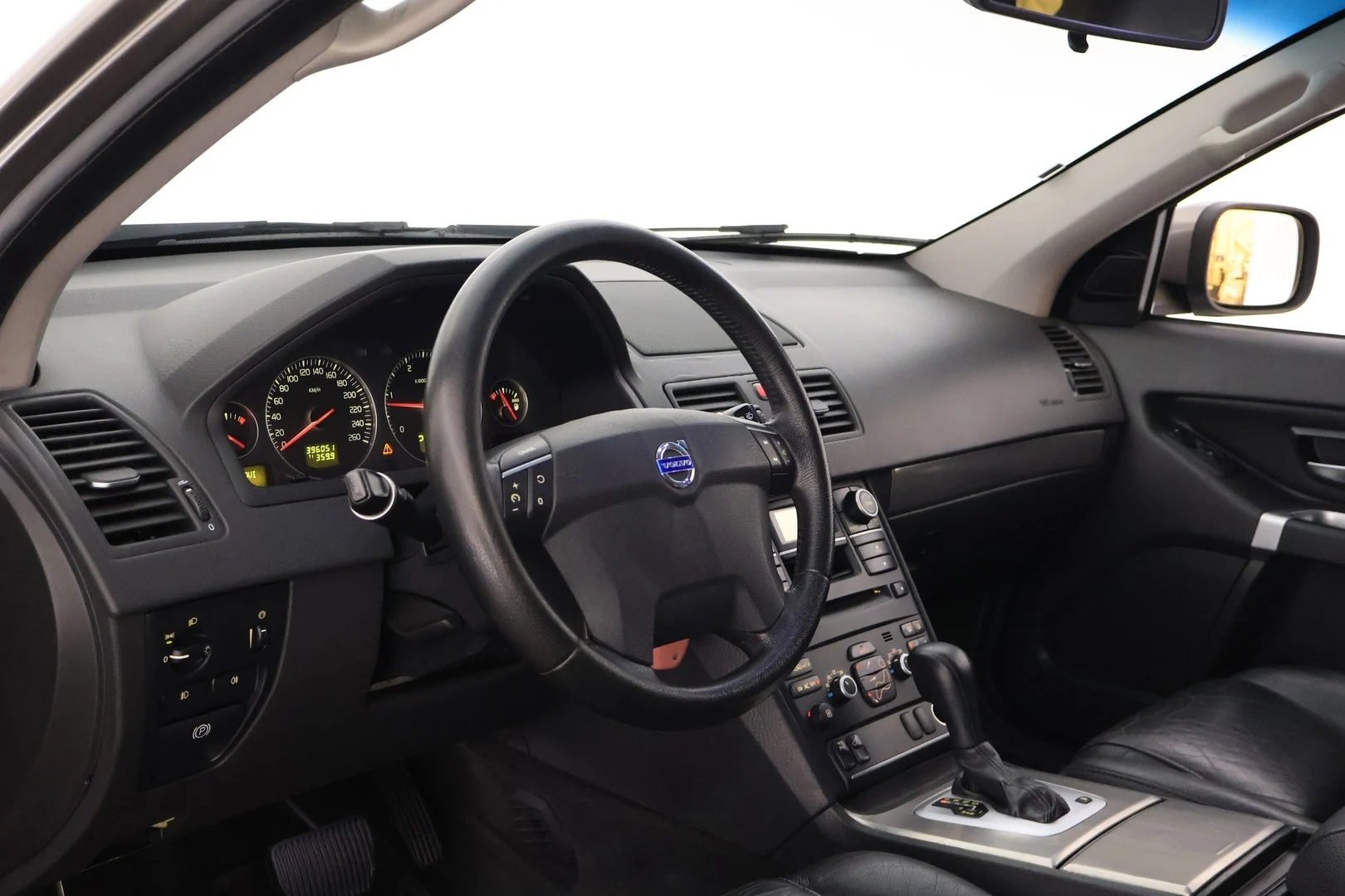 Car Image - 19VVDdLtB1f8VhdDvhHzsz