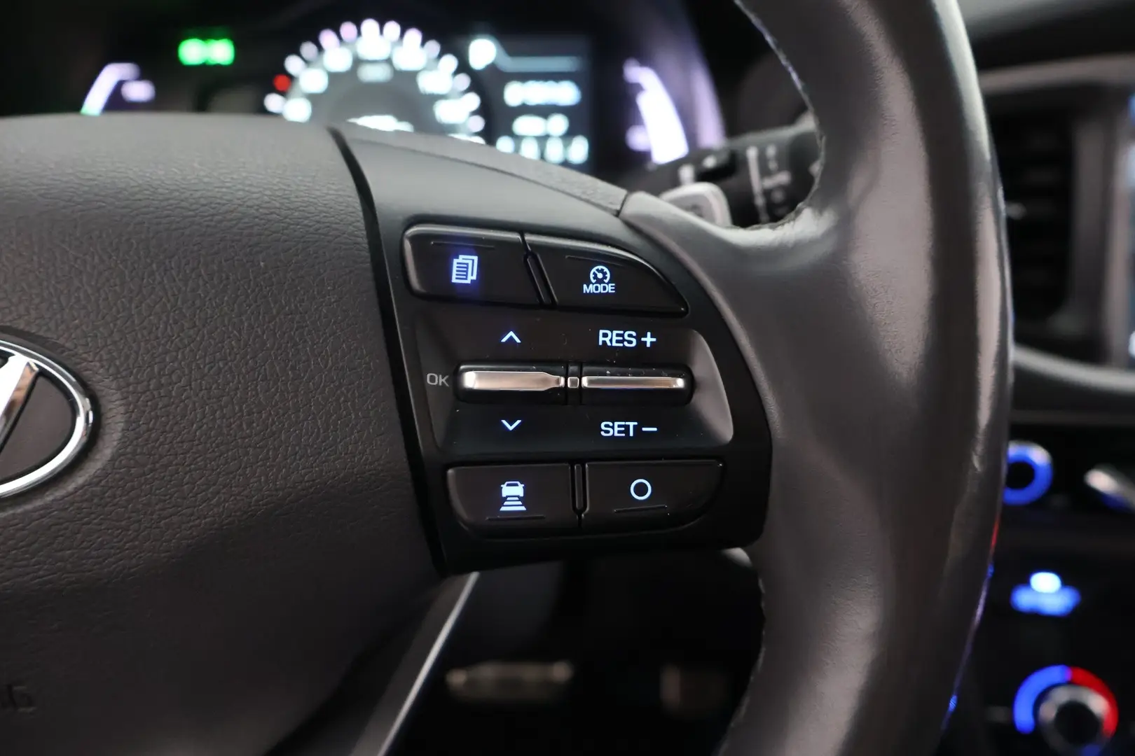 Car Image - 3IzQ7RHg92QzaD4eM3PXHz