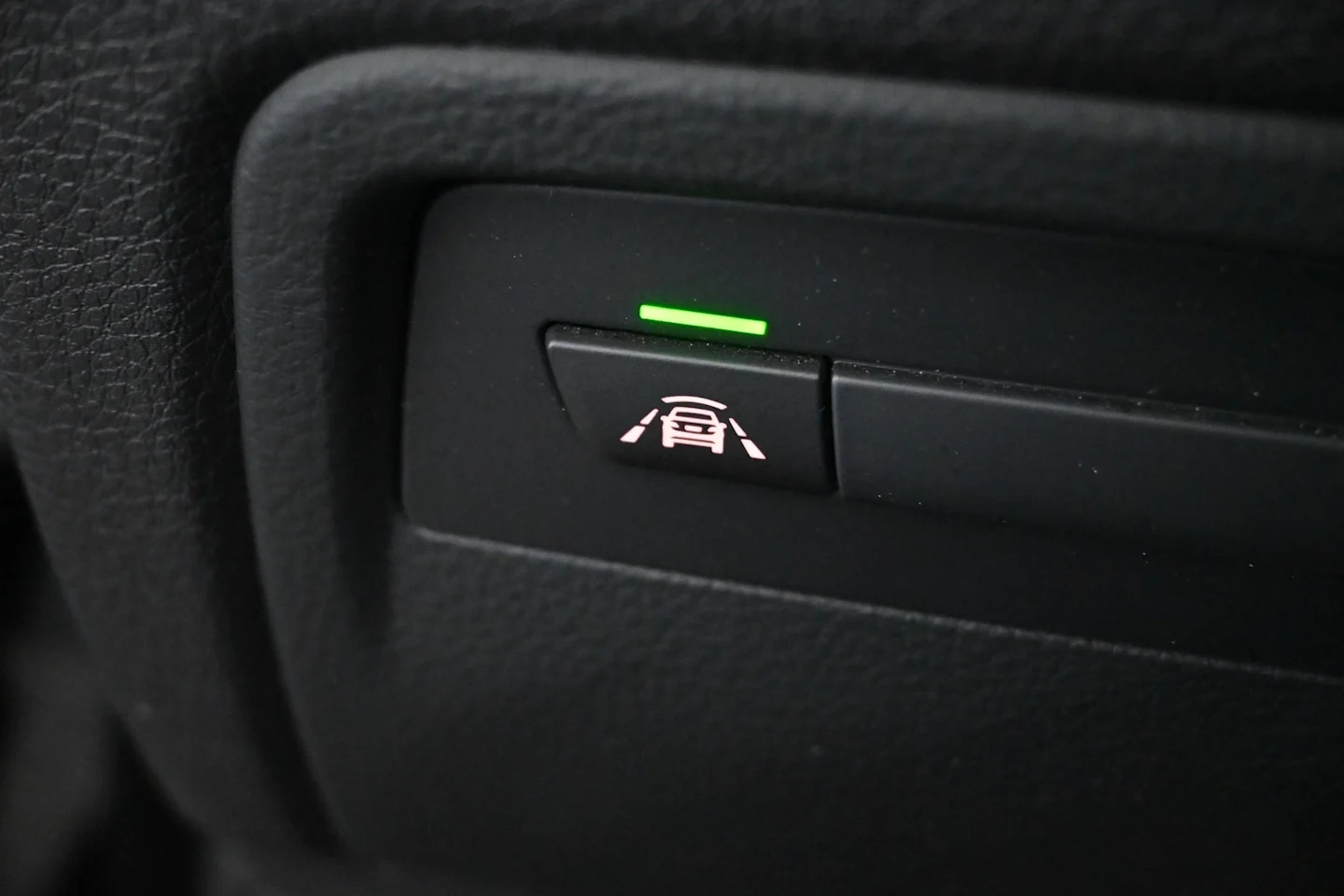 Car Image - 2ljHfzQJ96eazt6w7bmtol
