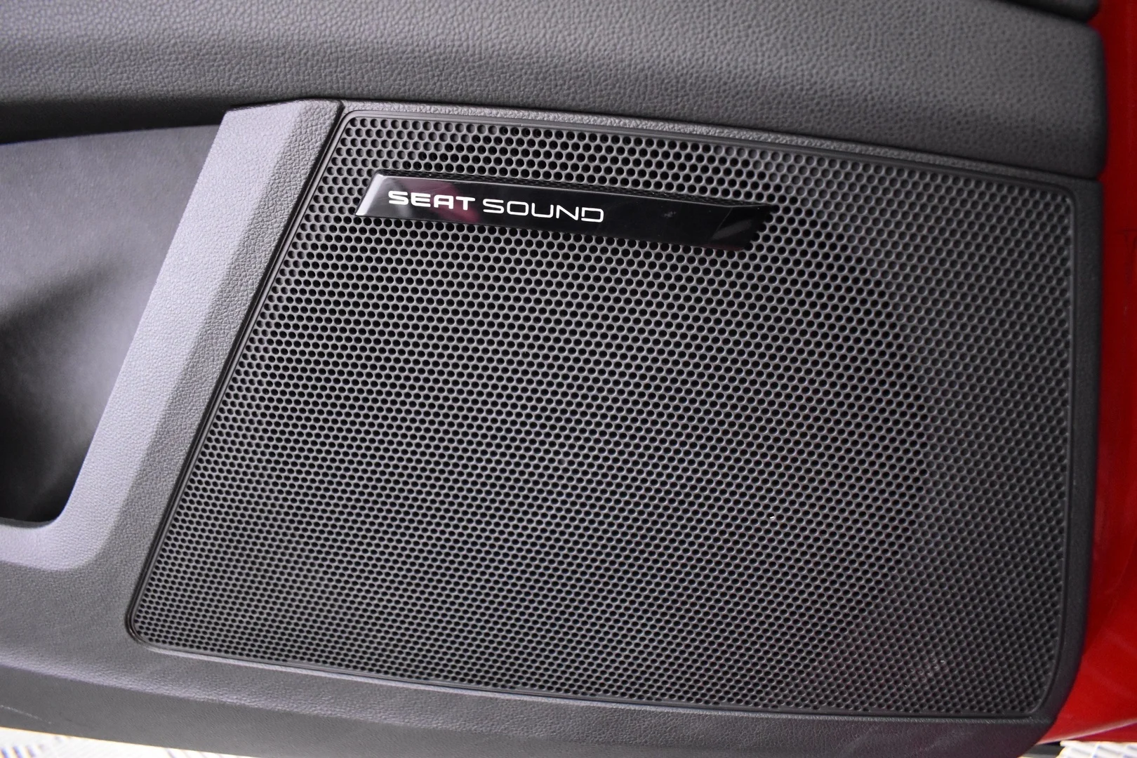 Car Image - 2QsvuJuP4SoNWGf5zCbkms