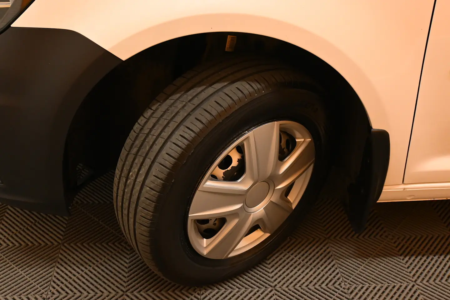 Car Image - 5XmVxg6HH3X0umIGFa4bEf