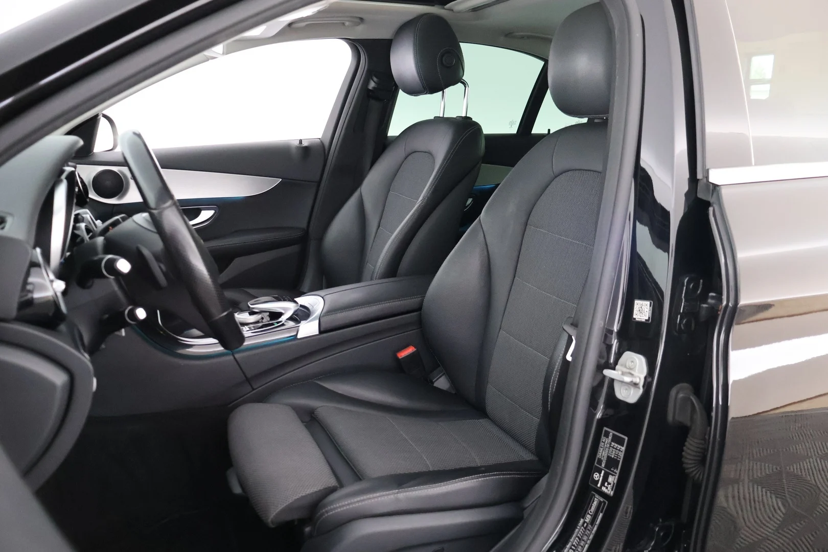 Car Image - 29nSzOy1jFdDxpmMZ30ZDz