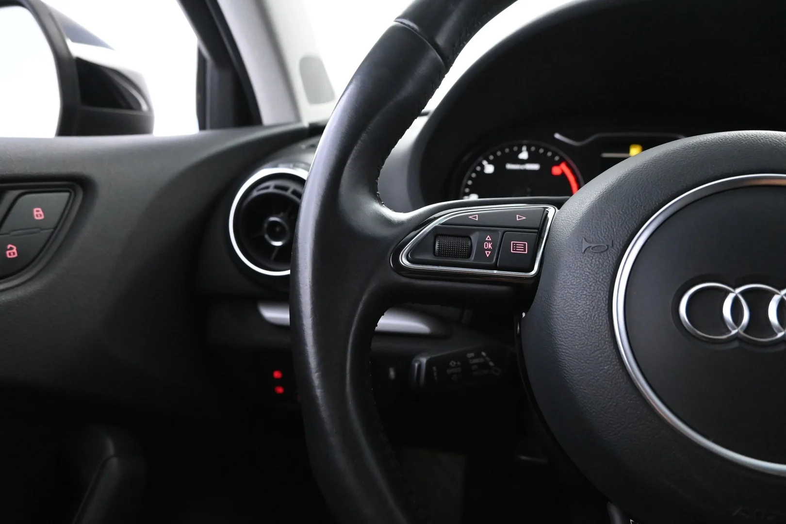 Car Image - 7hyIEUbNfscQHaXLREnNXZ