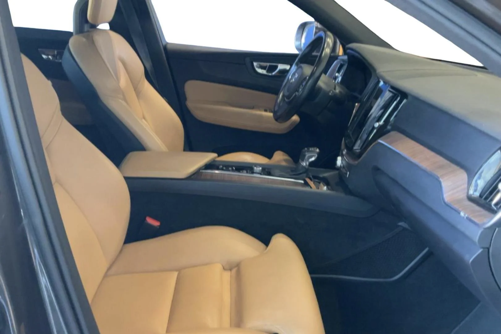 Car Image - 29EnH7yUmiwmdZaC4JdFUm