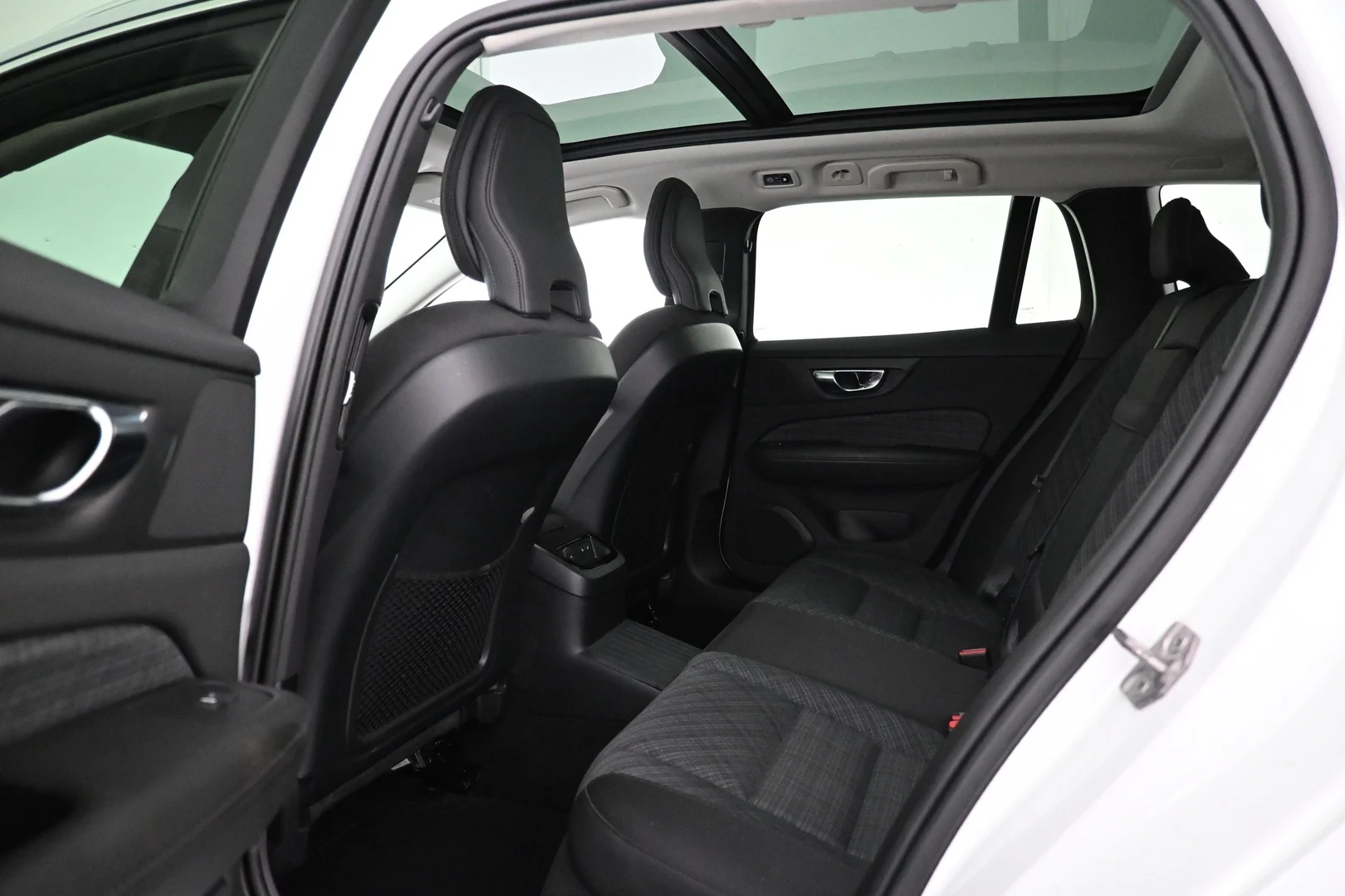 Car Image - Y7rIbYRdmcCW61kkZLMiL