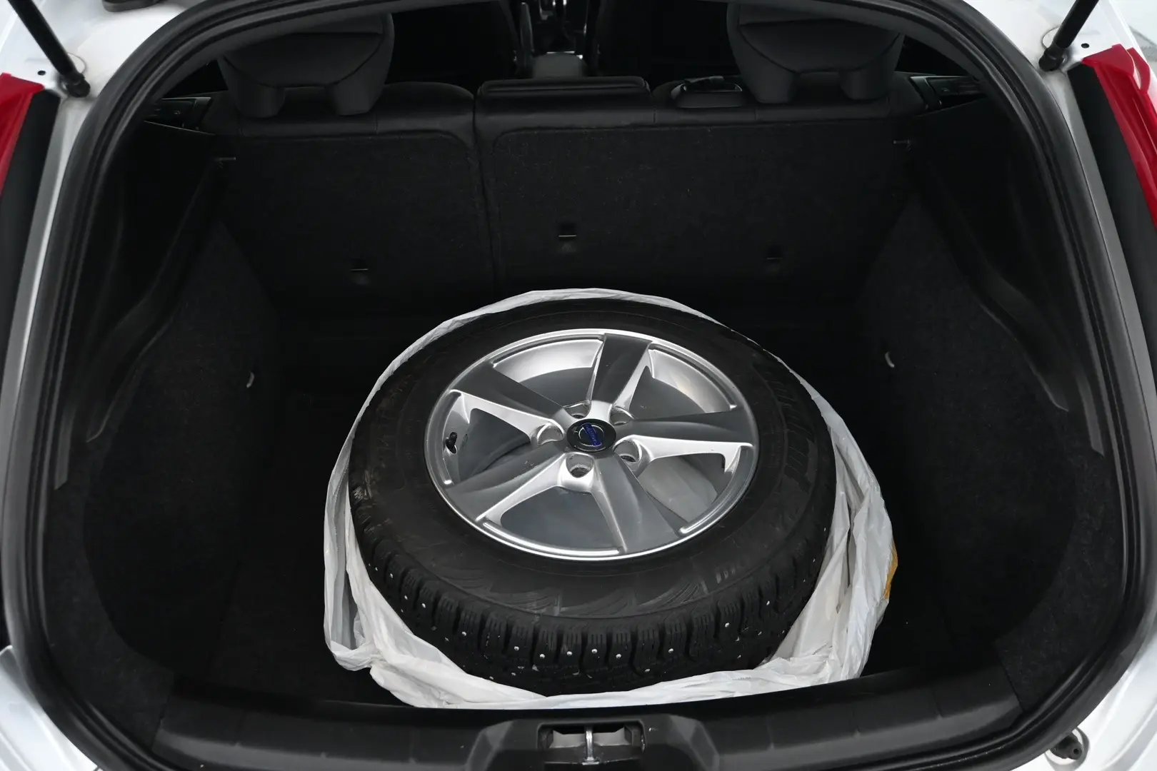 Car Image - K0ThCcFakw1bvtC0641qJ