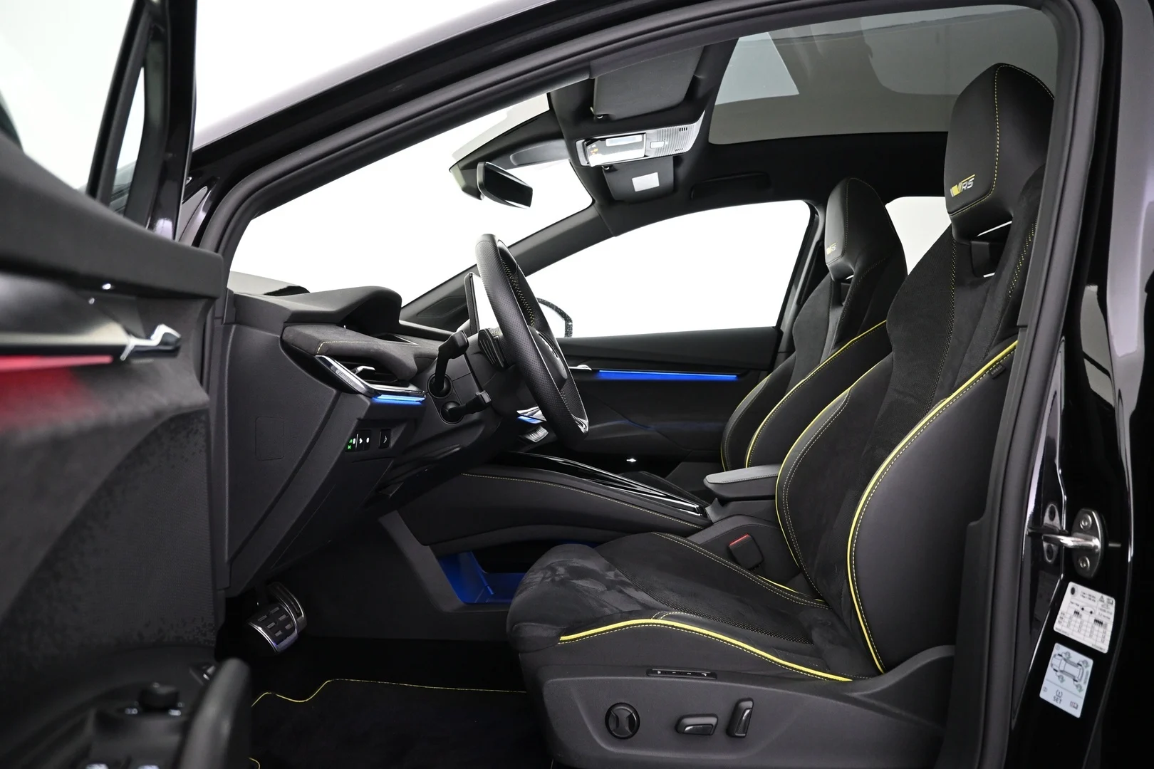 Car Image - 3yCmD1TcRSi3cwmAqdvtpU