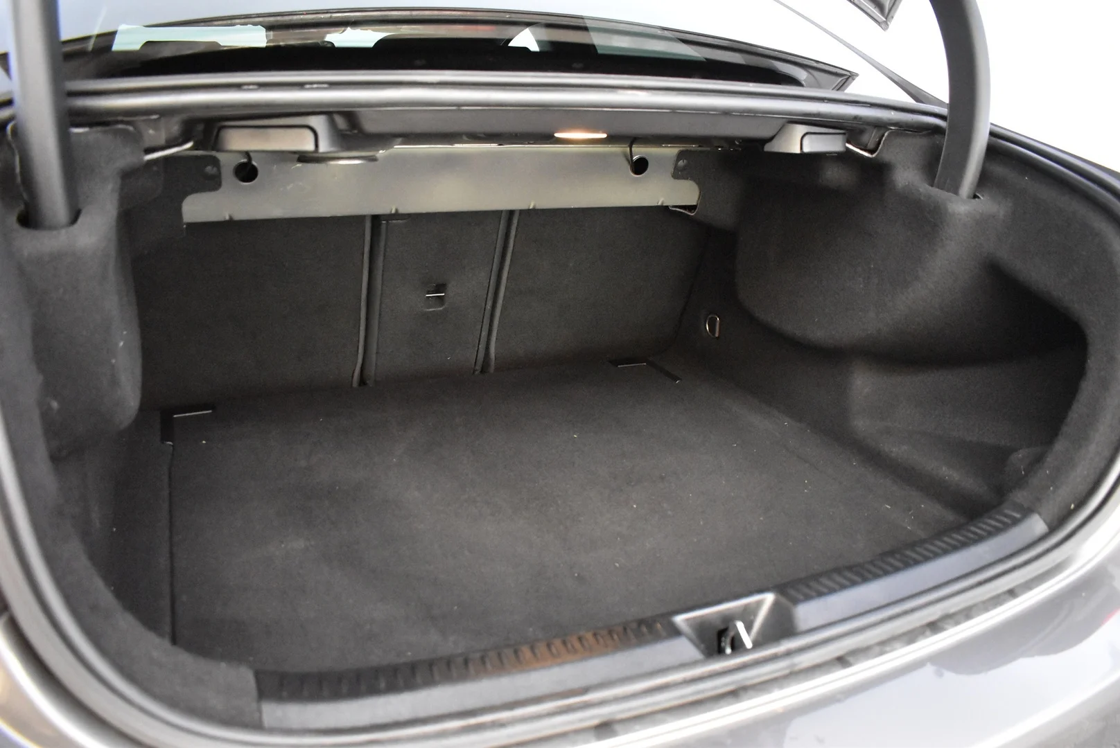 Car Image - 3BJbtpIkvRNr3ySMglDGN7
