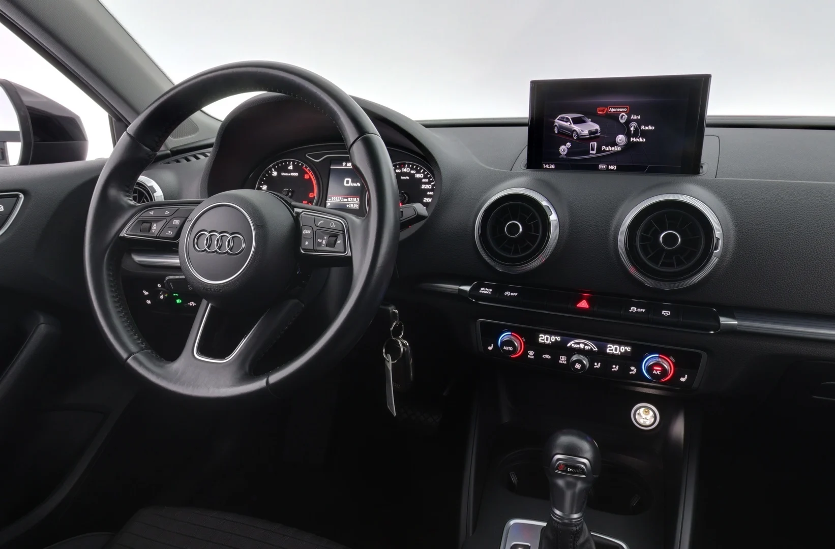 Car Image - neOXz5DDaQr2L7jPamqm9