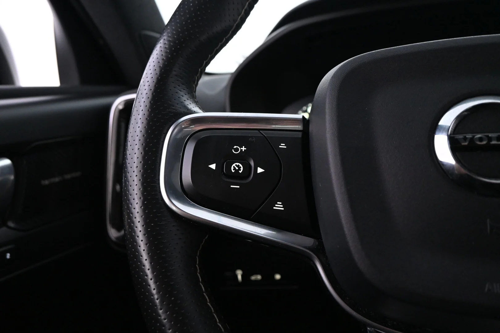 Car Image - 4RfJC0vQazFzVXD1DfcIL9