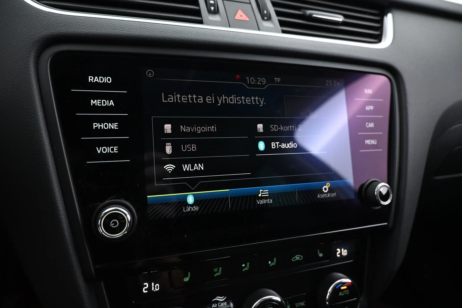 Car Image - 5tAyaN2wSI4K6ZnPQ7tA9U