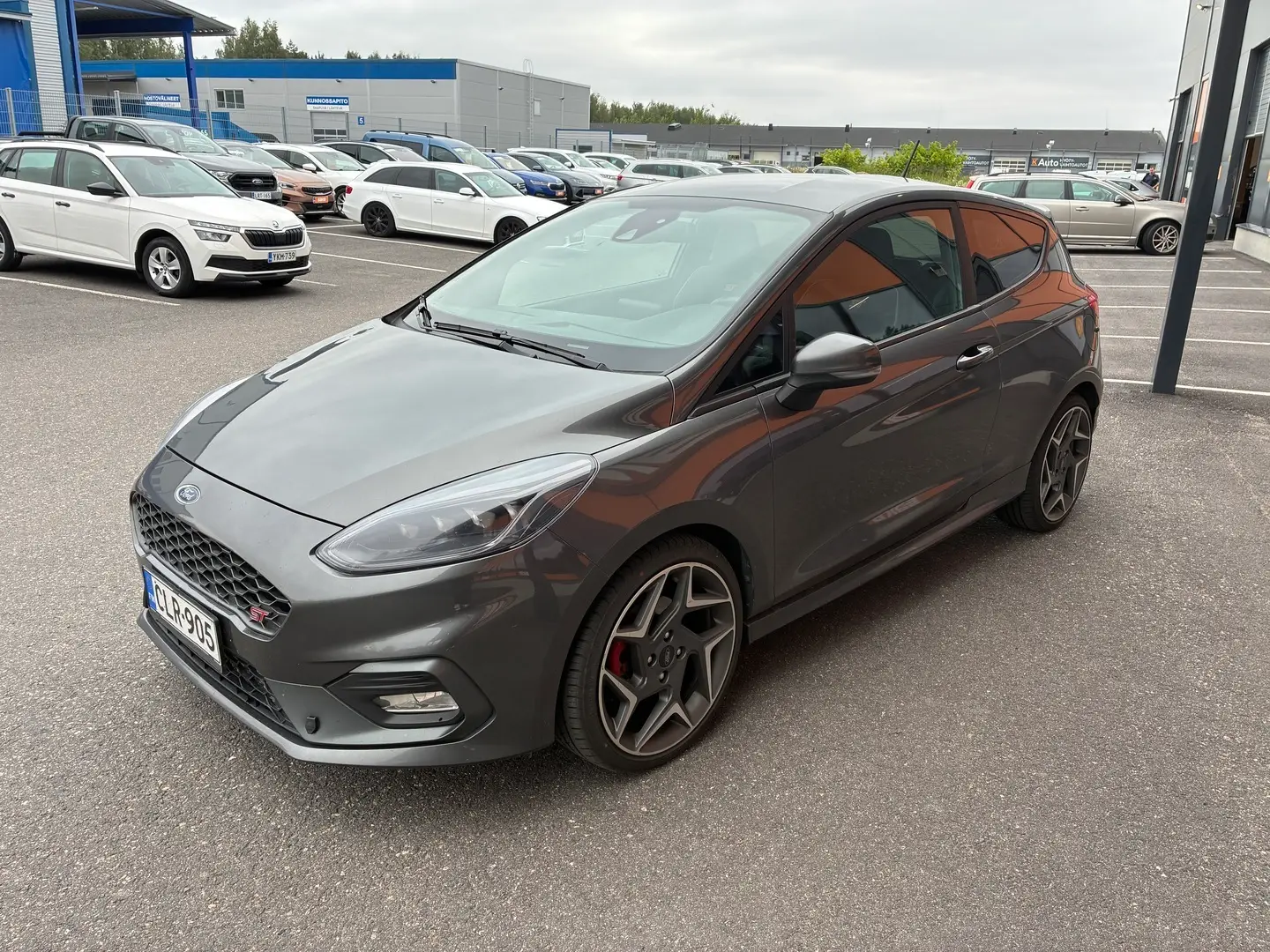 Car Image - 3tPsWsxPUz7dk885S0zky3
