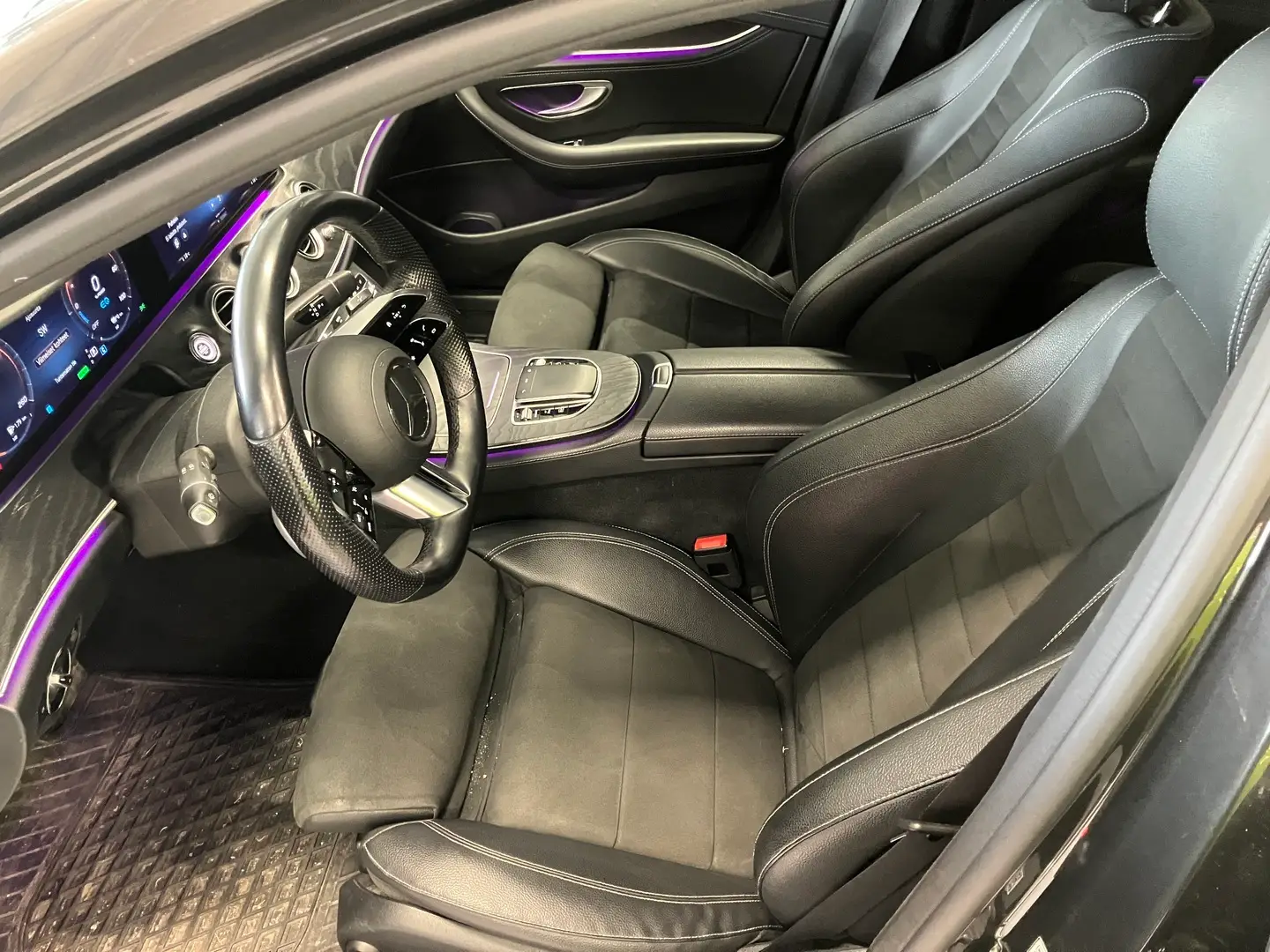 Car Image - 2gRDuRbbyuj6ye9azaan6s