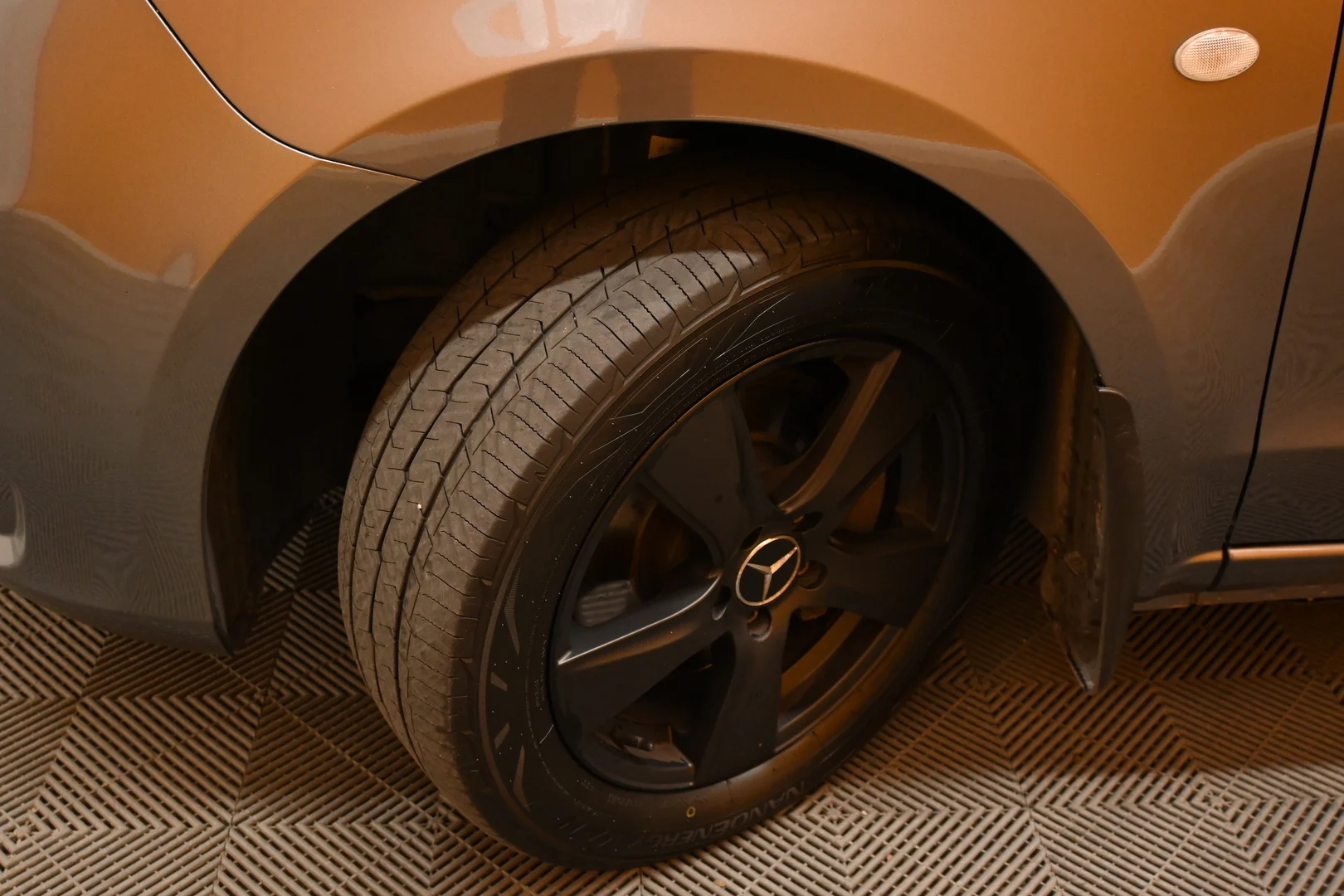 Car Image - 15tBuvWqf8umXI3jH15X3V