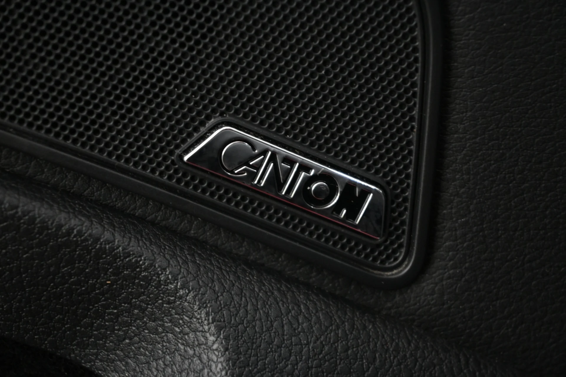 Car Image - 5Z2bxsOJQb5HSuEYQbfS7t