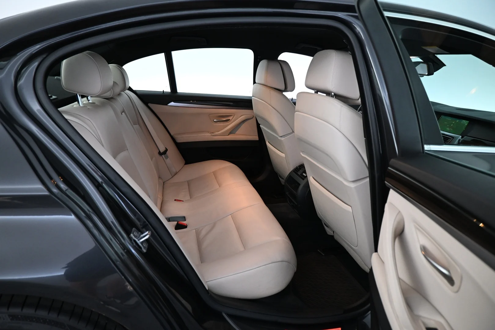 Car Image - 5H2JuekXkPVxCFtKchPWuM