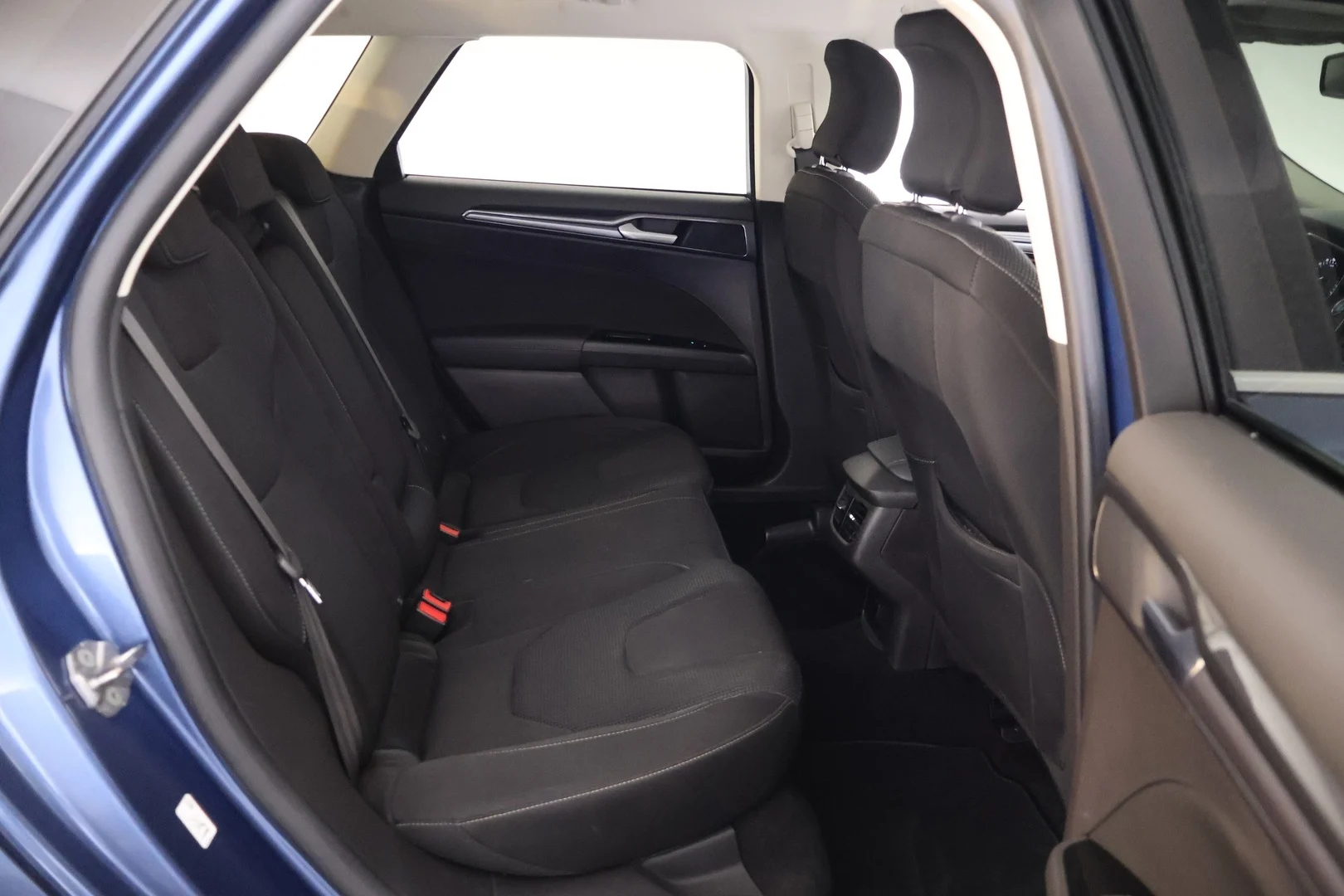 Car Image - 41xNm5eVGZkeySQj1LJCve