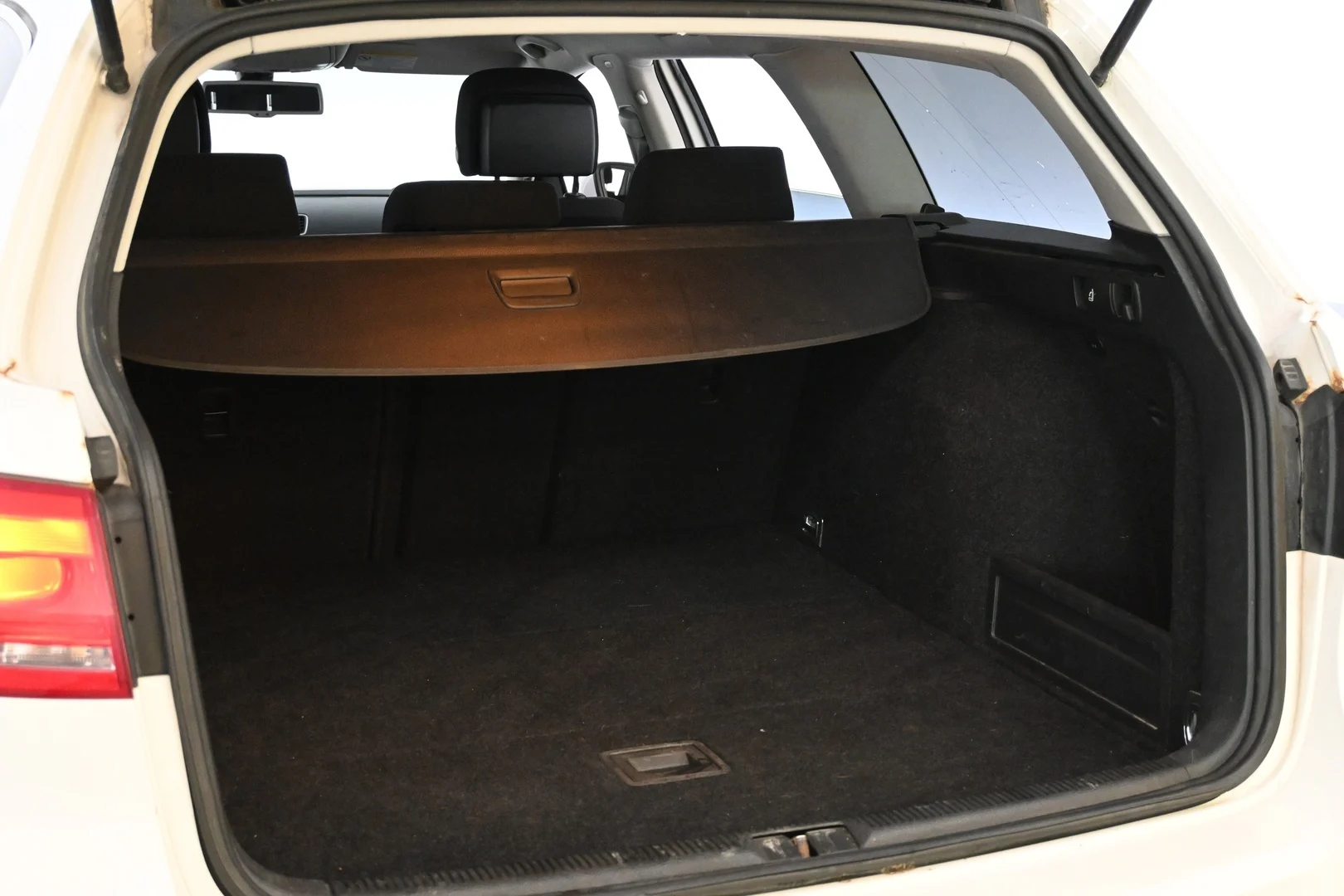 Car Image - 5O82wjsUID2st2sv5JbRjm