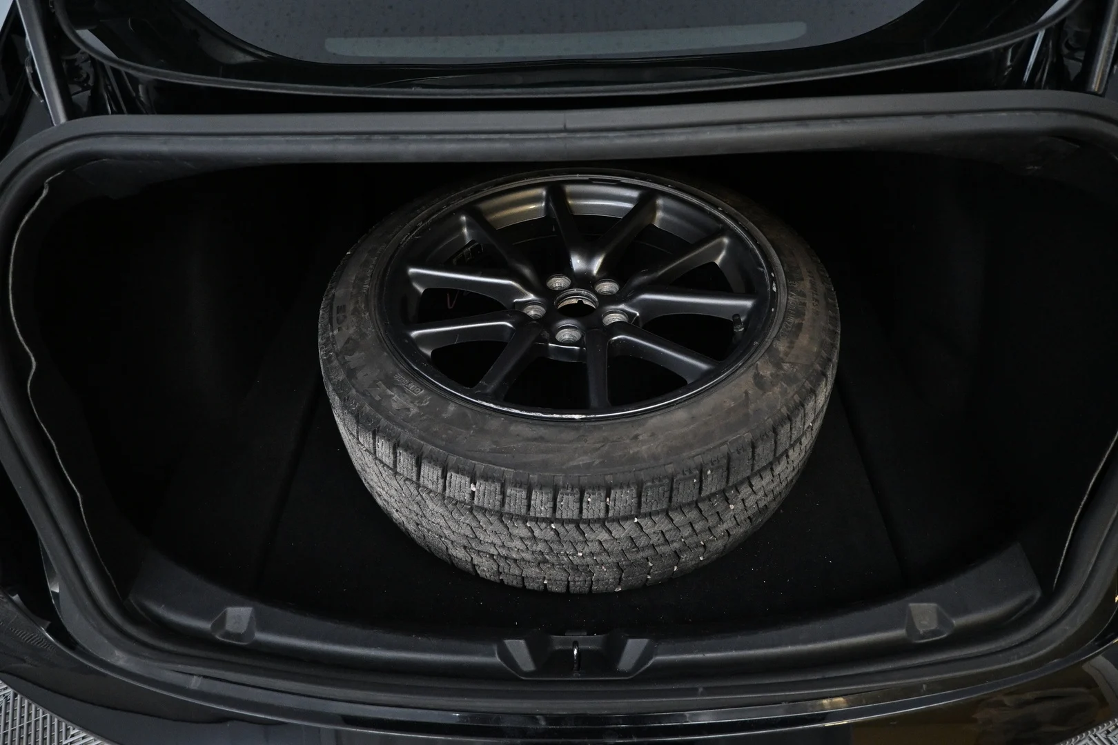 Car Image - 5AHX0tp3x9fn8yA6UIH9PW