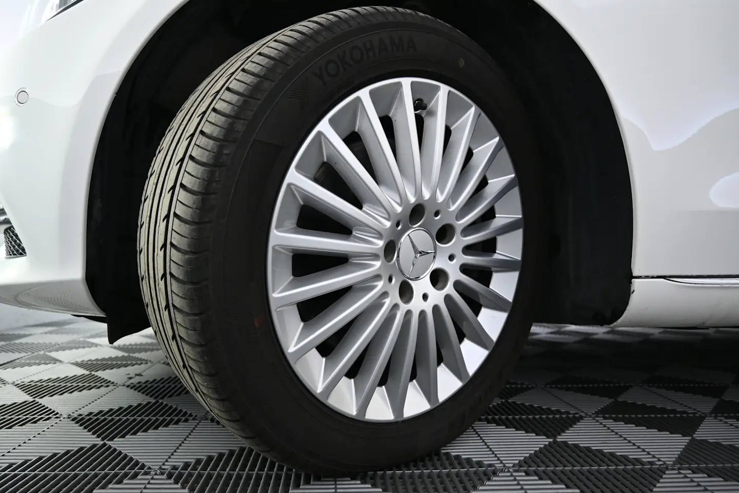 Car Image - 7pTS1EZrqElYoia4v2ClCm