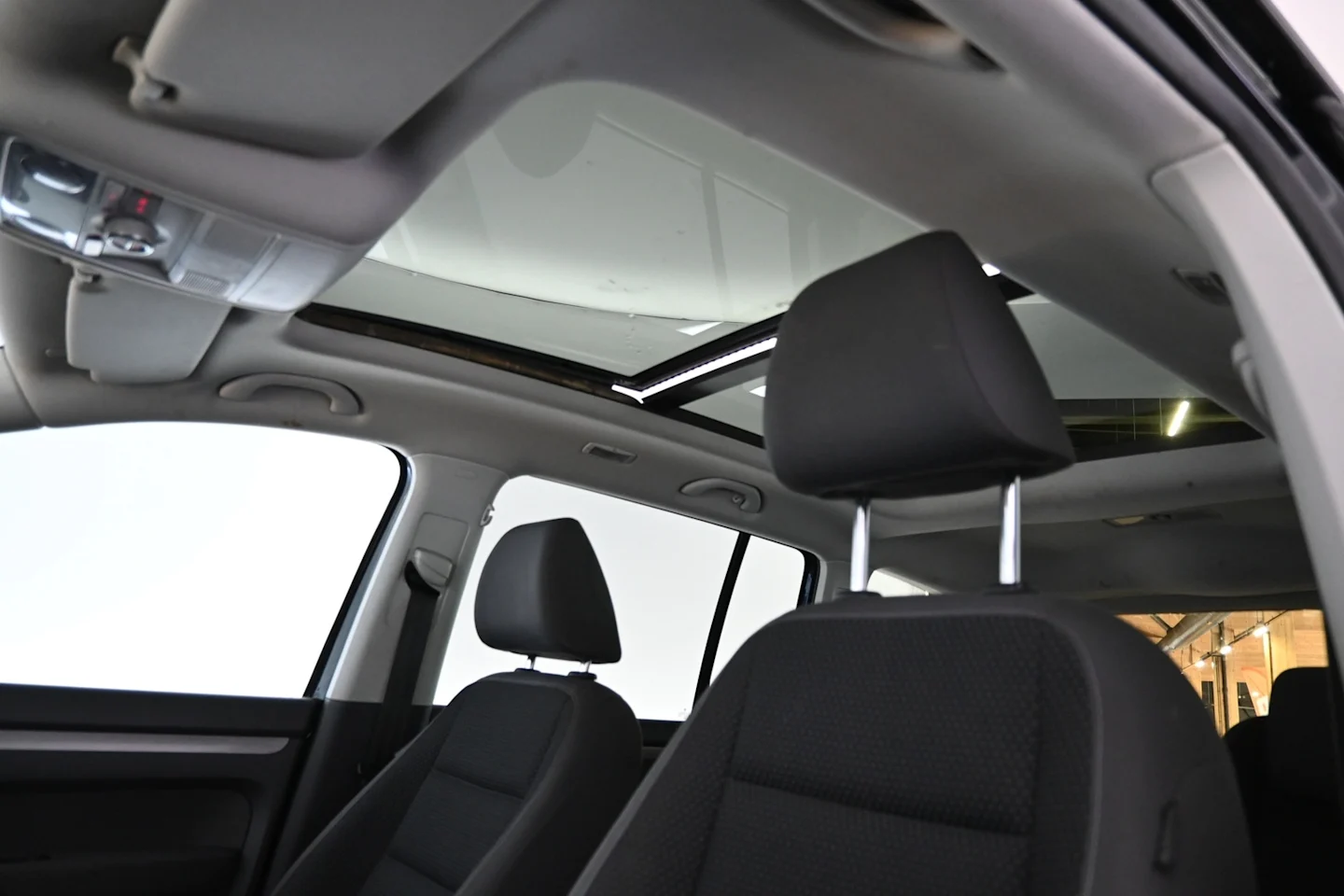 Car Image - 36u2TUNvMcQ0twmEIcHSc4