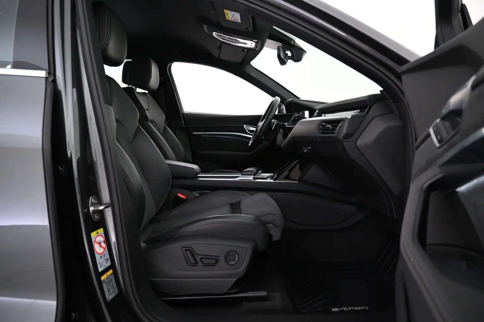 Car Image - 1FZeuwGLHClOuGovfRAln8