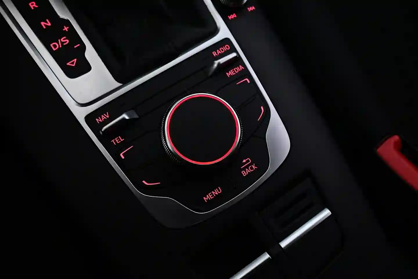 Car Image - 34mVSJTSLluSw5lxdEOEtU