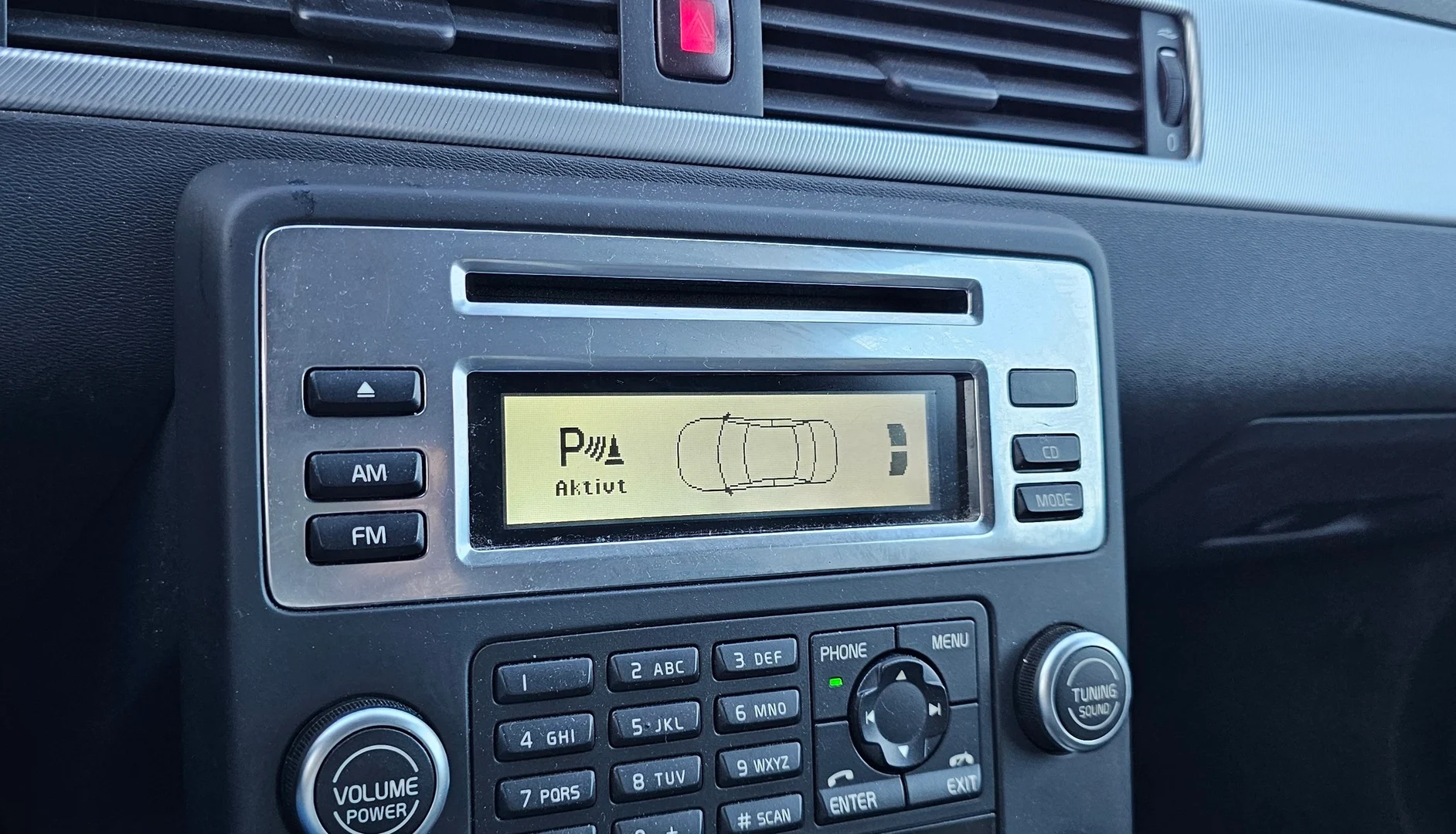 Car Image - Lnv1L5N1jWntU1ZrgqheR