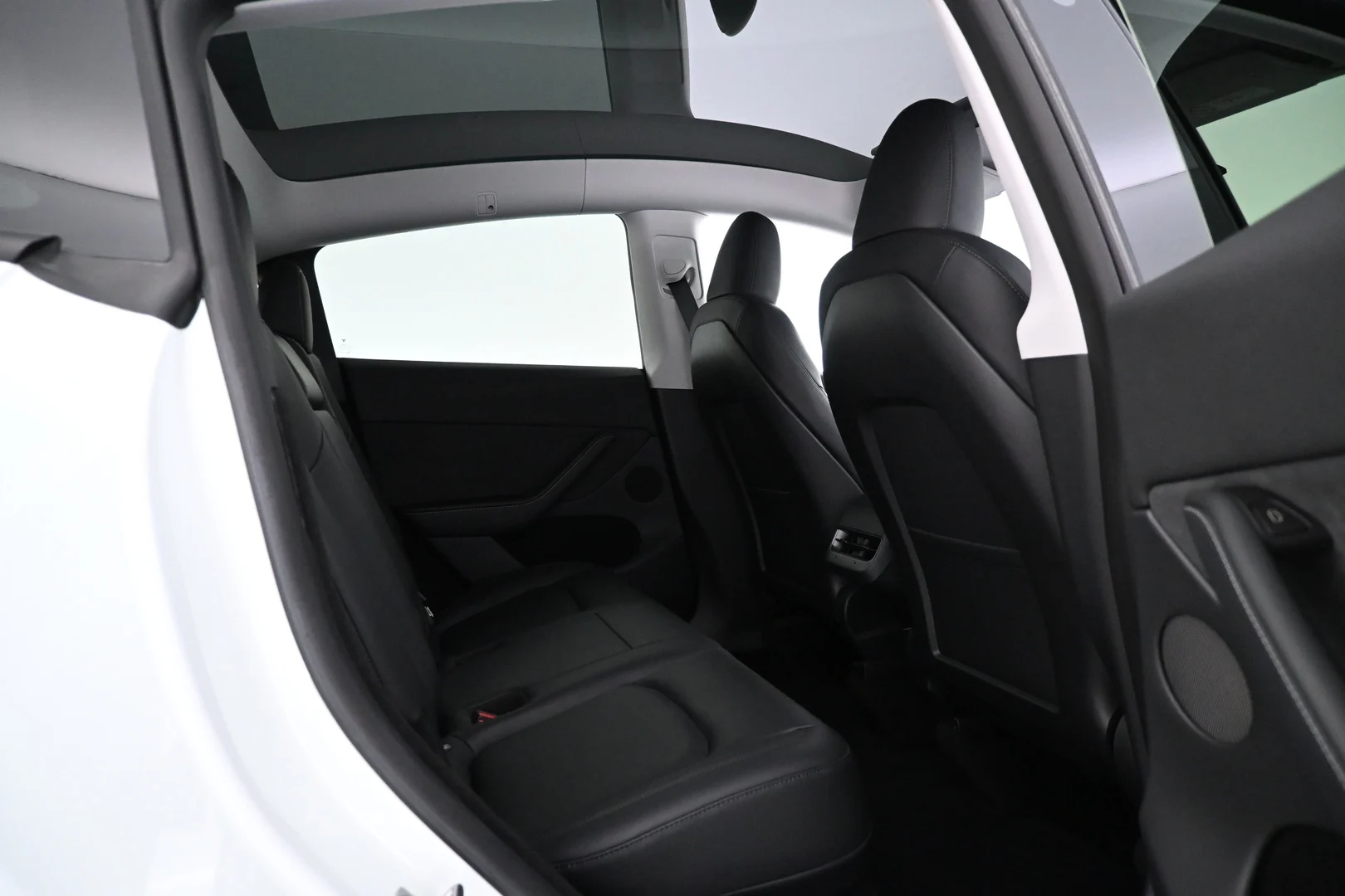 Car Image - 2VPTQ06uXZb2V5IBTT32Tu