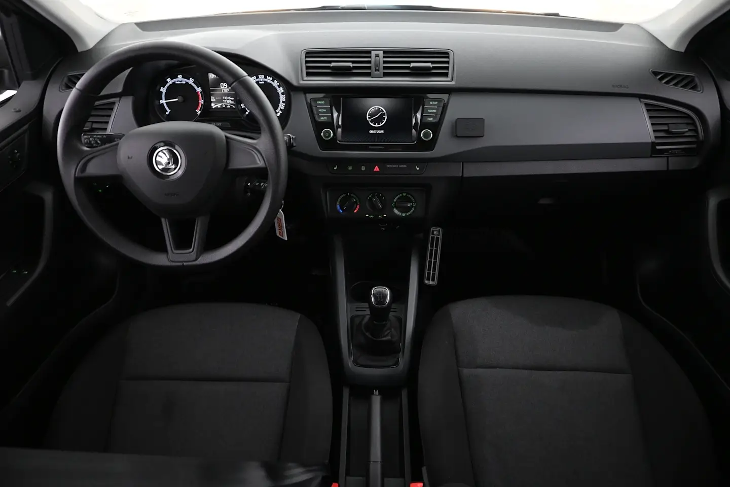 Car Image - uJbqobai3BkurtKDWKrjc