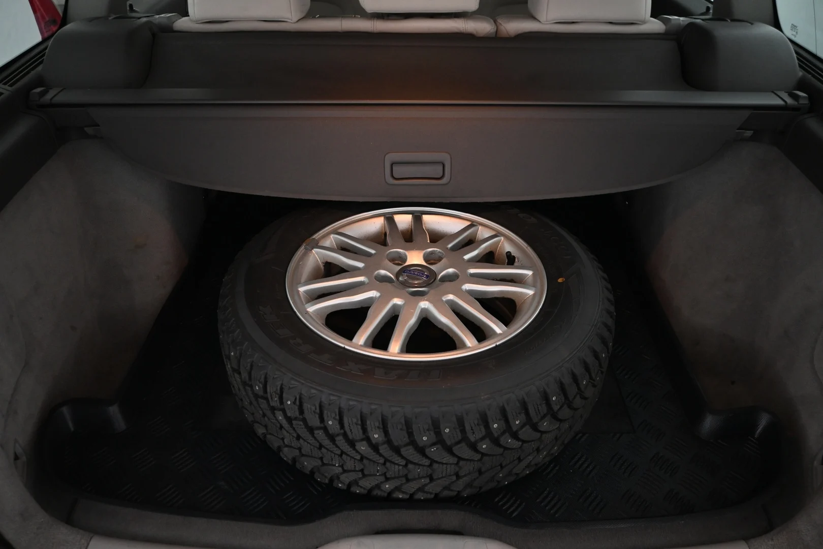 Car Image - 7yEBBsAn9xLfgFffKr8yLI