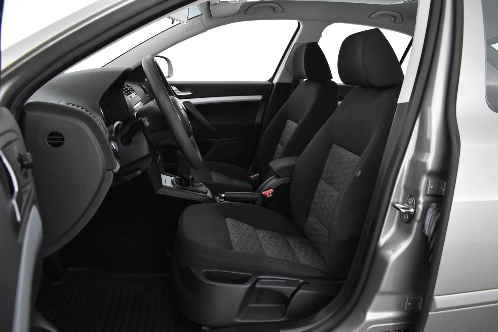 Car Image - 3fK1o6EmN59QyoxW0ZczVF