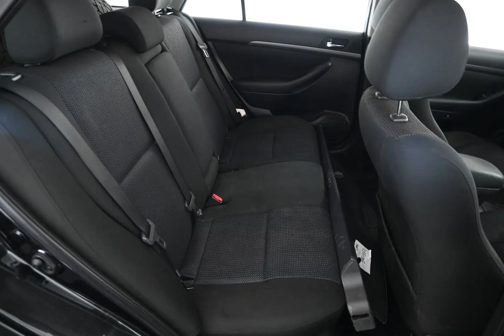 Car Image - 7GxoNuUNDPteTo8v9NU3df