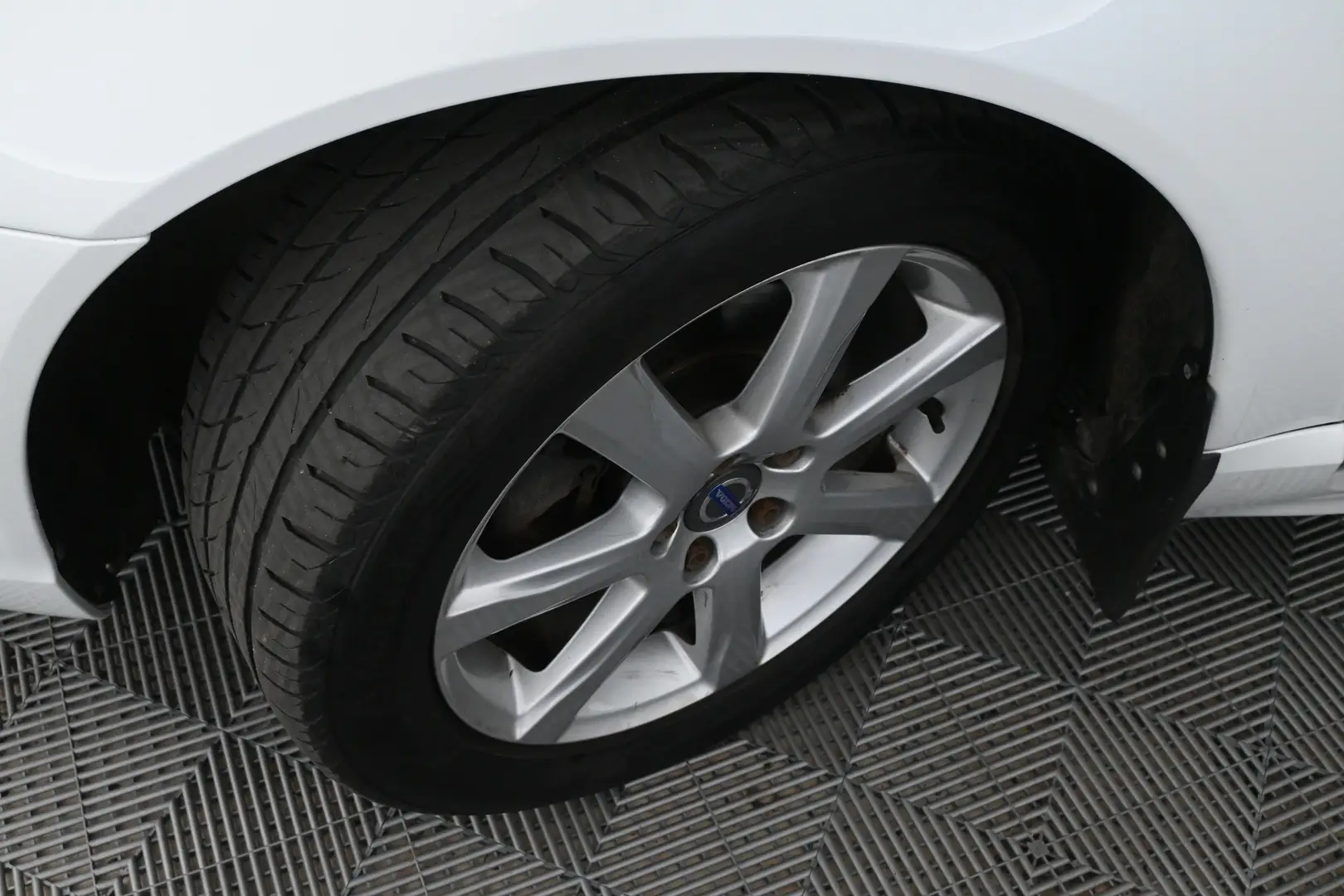 Car Image - 4FWAIudR71pV9P98dct62y