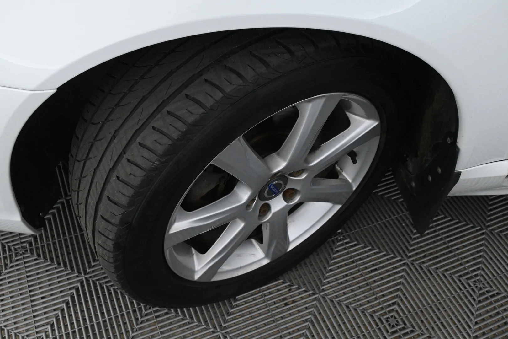 Car Image - 4FWAIudR71pV9P98dct62y